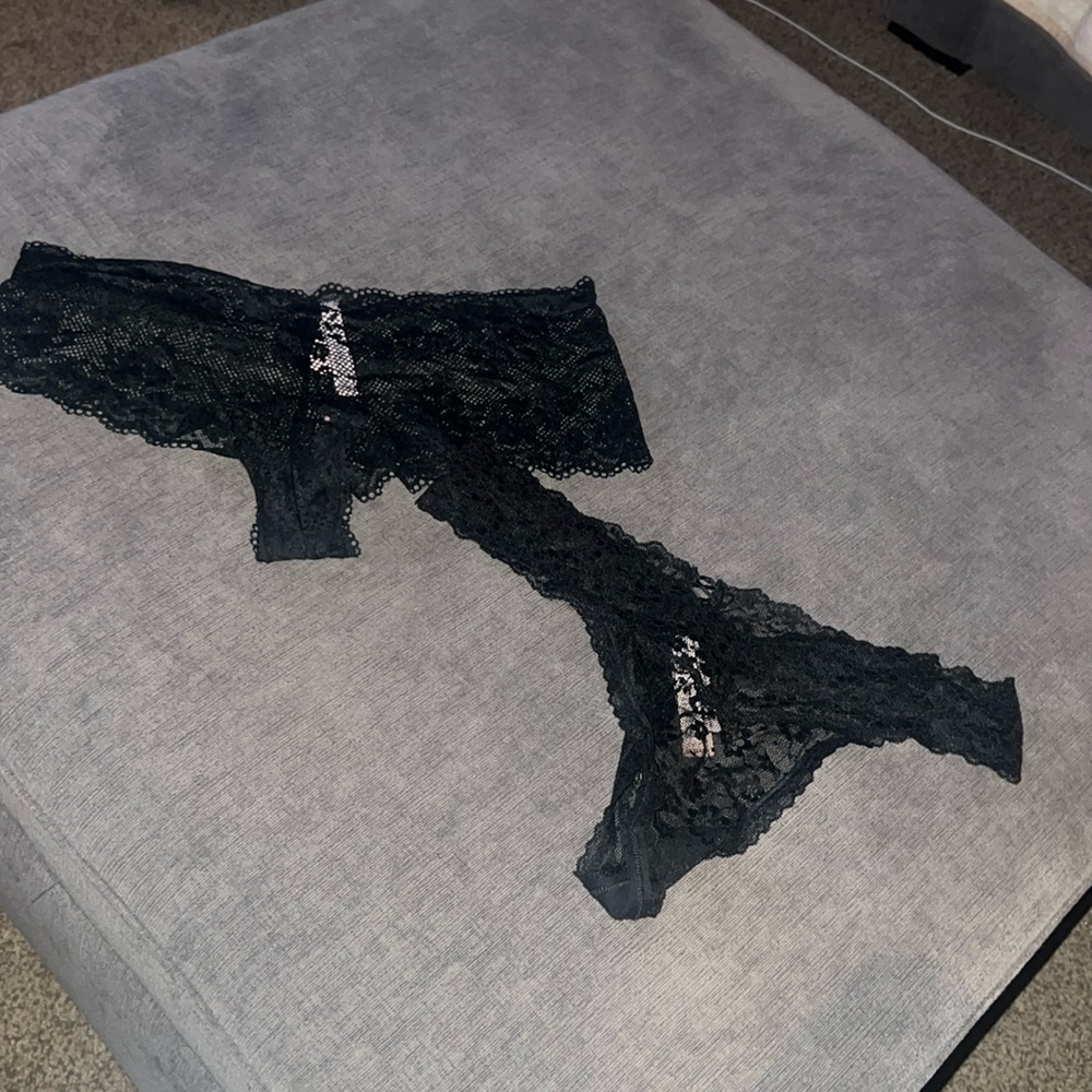 BNWT Victoria Secret lace panties - size XL